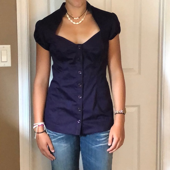 Button down top - Picture 2 of 3
